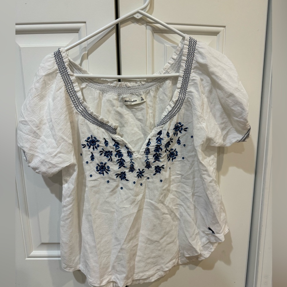 A&F Embroidered Blue White Floral Boho Top